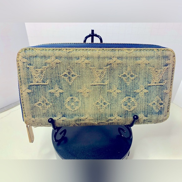 Louis Vuitton Denim Wallet w/ Leather interior Rare COA - Picture 1 of 15